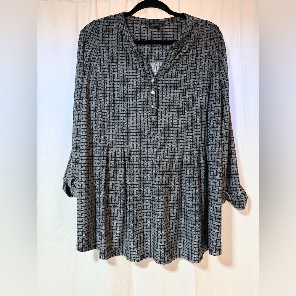 Cocomo Black and White Geometric Blouse